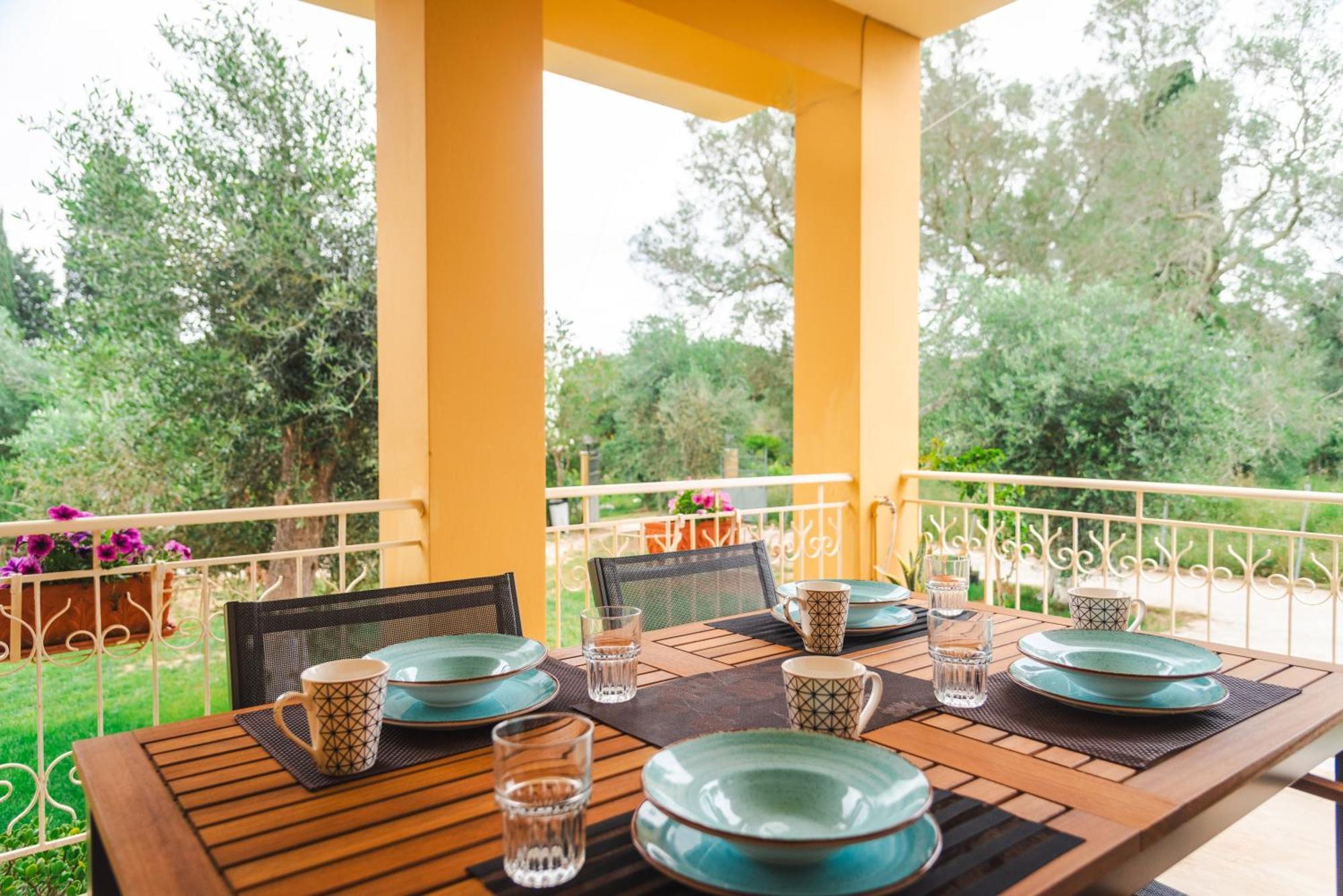 Mel Apartment Melíkia Екстериор снимка