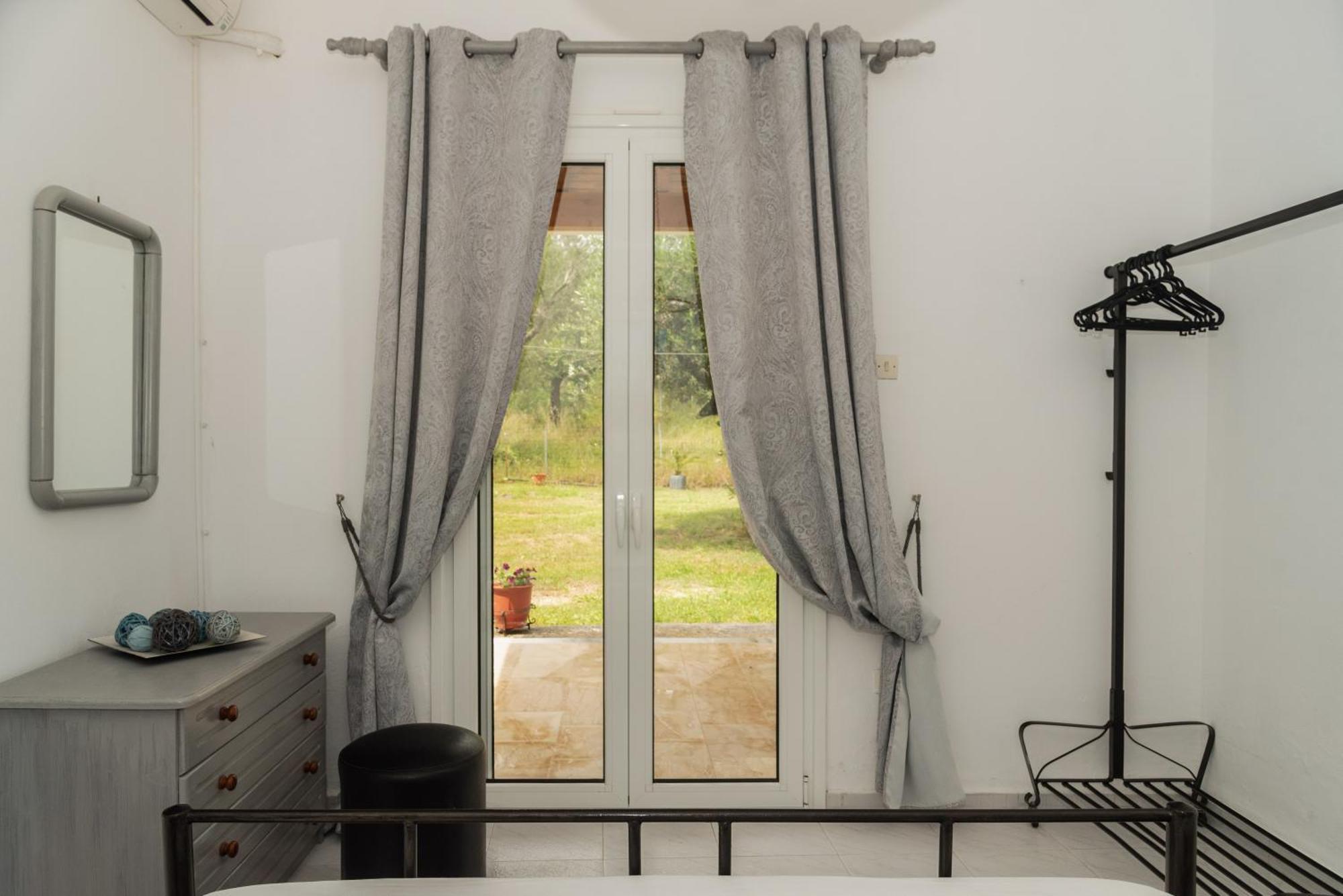 Mel Apartment Melíkia Екстериор снимка
