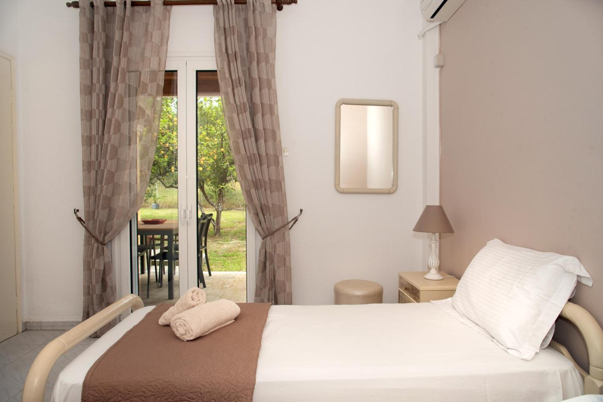 Mel Apartment Melíkia Екстериор снимка